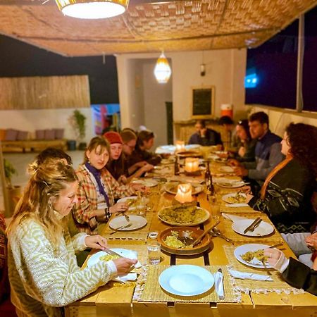 Ocean Surf House Hostel Tamraght Buitenkant foto