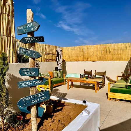 Ocean Surf House Hostel Tamraght Buitenkant foto