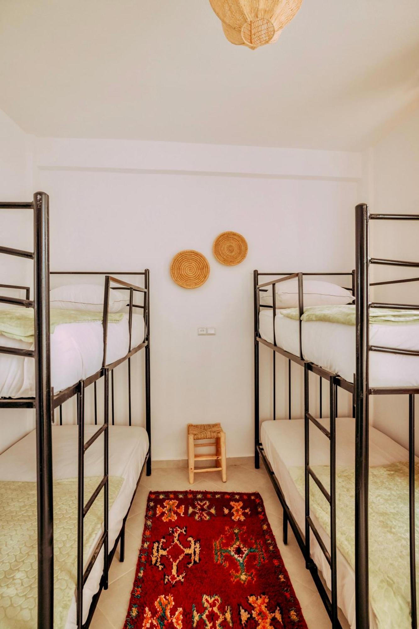 Ocean Surf House Hostel Tamraght Buitenkant foto