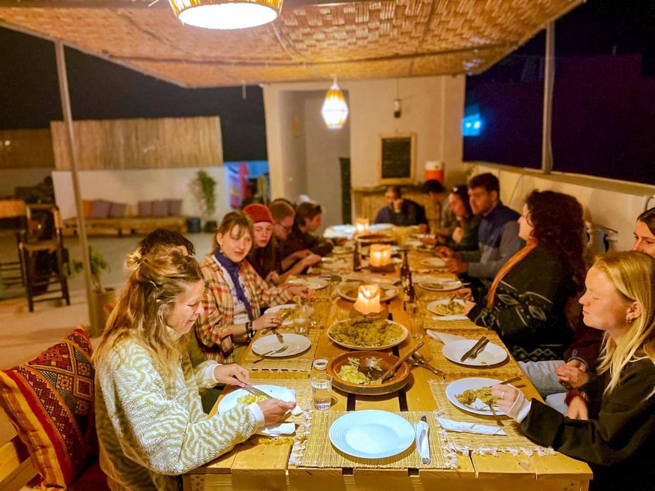 Ocean Surf House Hostel Tamraght Buitenkant foto