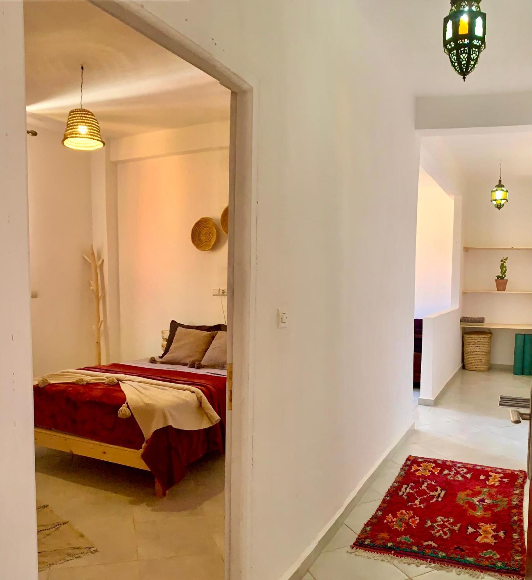 Ocean Surf House Hostel Tamraght Buitenkant foto